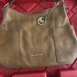 Michael Kors Brown Leather Shoulder Bag – Excellent Condition