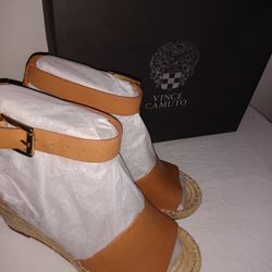 Vince Camuto VC-LEERA