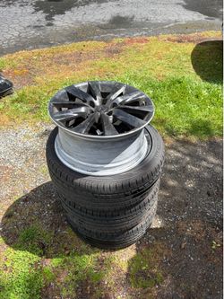 Lexus is 250 rims and tires