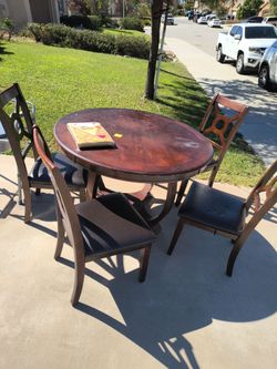 Dining table set