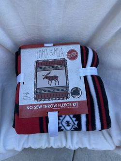 New No Sew Throw Fleece Blanket Kit