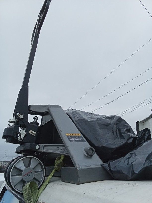 Jet Pallet jack 6000 Lbs