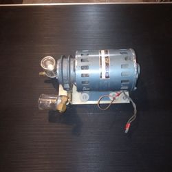 Pump. Gast M F G Corp Serial#73-318600 Modle#5kh10ggr28 H P1/10 Rpms G E