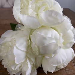 Cream White-colored Artificial Peony Bouquet 10"