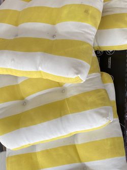 4 Yellow And White Seat Cushions