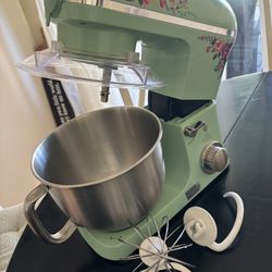 PW 600 Watt Professional 6 Speed Stand Mixer 