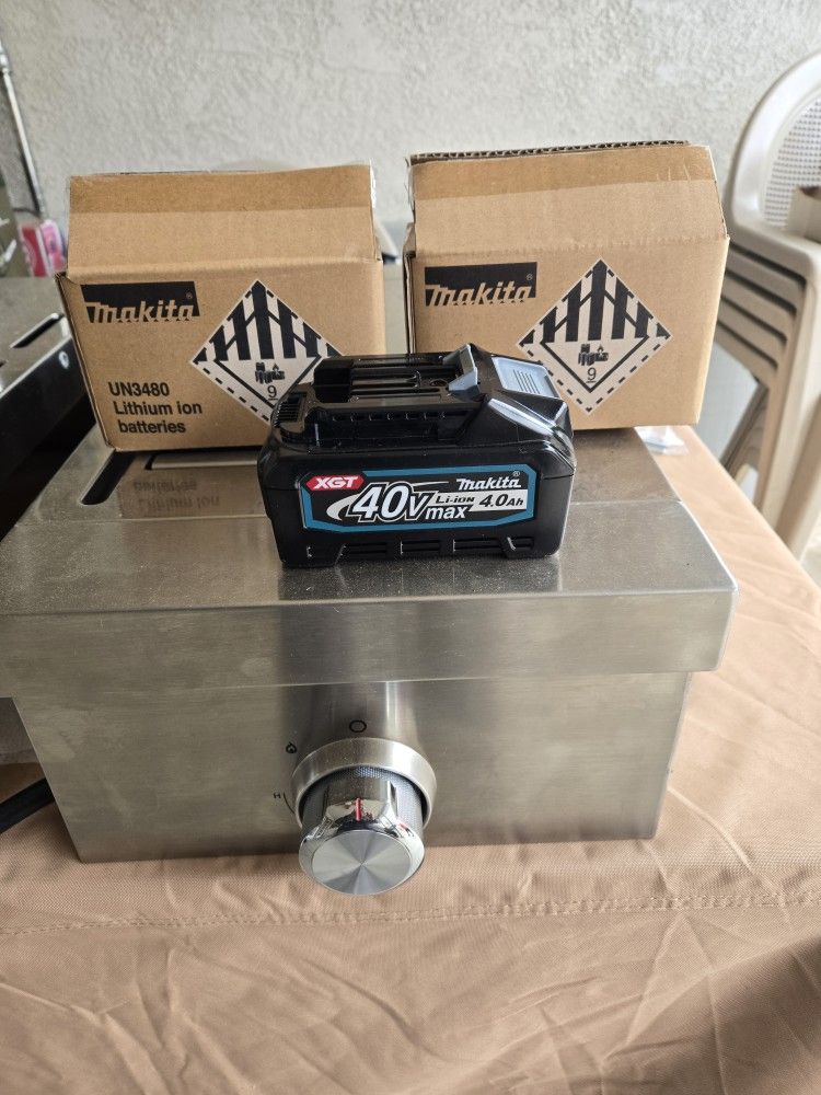 Makita Battery 40v 4.0 New