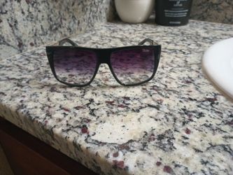 Quay Sunglasses (Incognito 126)