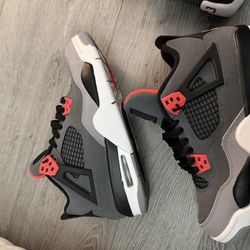 Jordan retro 4
