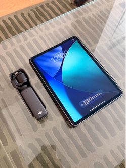 iPad Pro M2 (11", 128GB) wifi & cellular + DJI Osmo Pocket 3 - Read Description