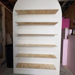 Backdrop With Shelf’s