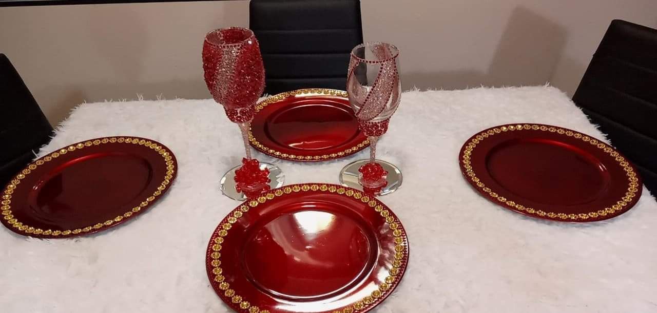 4pc Charger Plates/Candle Holders