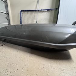 Yakima Showcase 20 Quicksilver Roof Box 