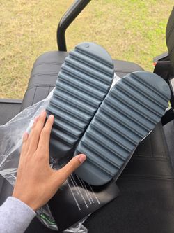 Gray yeezy slides size 9