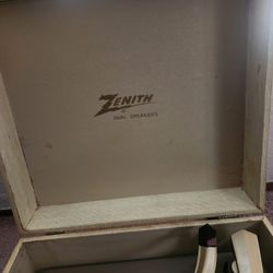 Vintage Zenith Record Player 