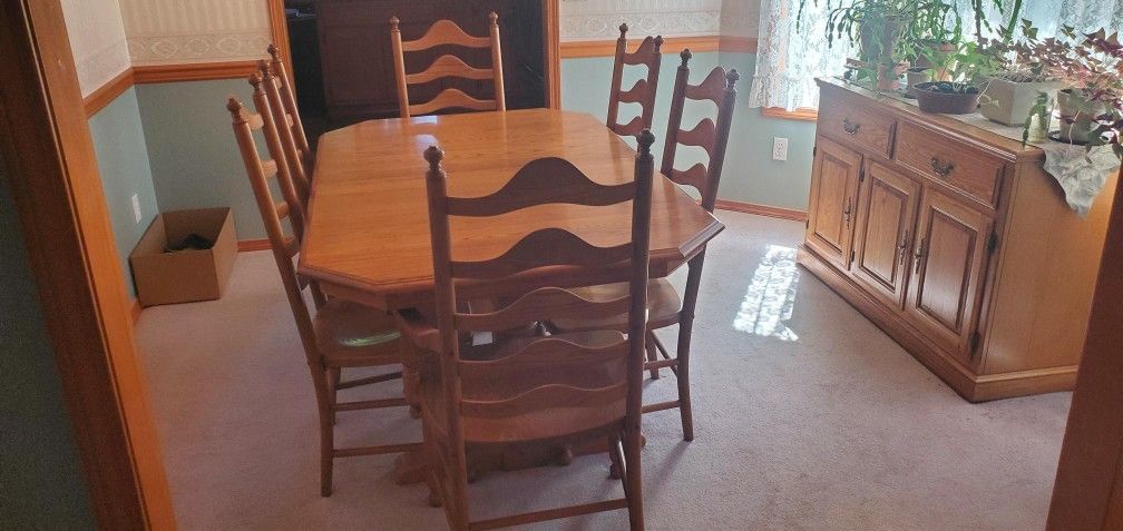 Ashwood Classic Dining Table & Chairs
