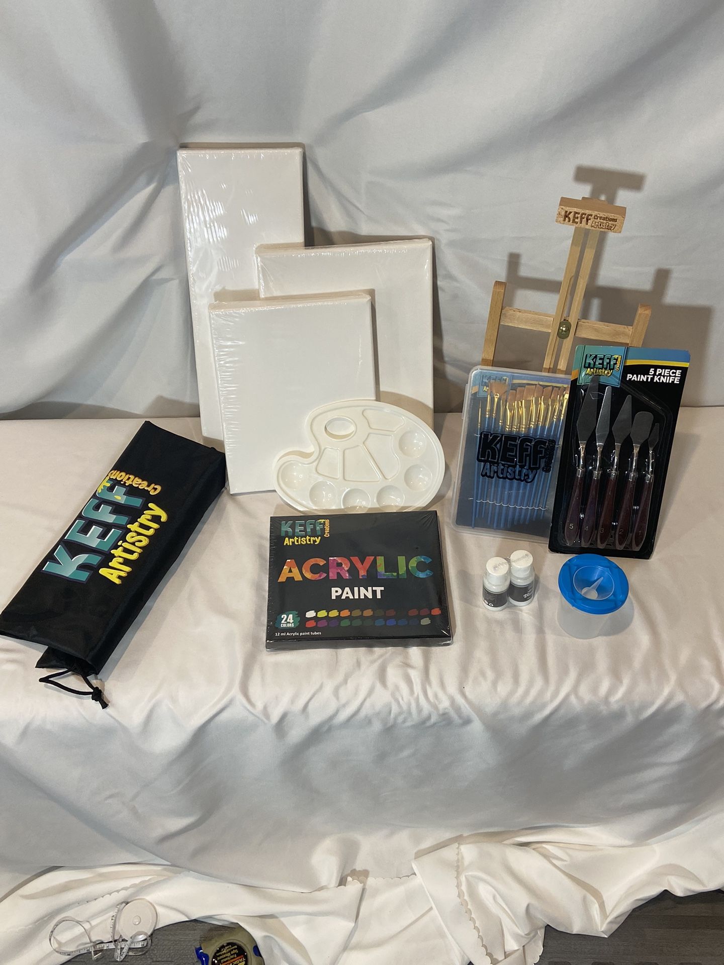 Keff Artistry Acrylic Paint Set w. Canvases Brushes Palette Easel Knives