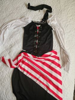 Women's Pirate Halloween Costume
