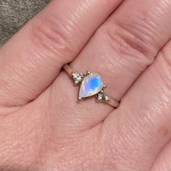 Natural Moonstone Silver Ring 925 Sz 7.75