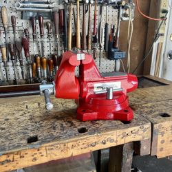 SnapOn Vise