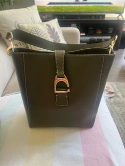 Dooney & Bourke