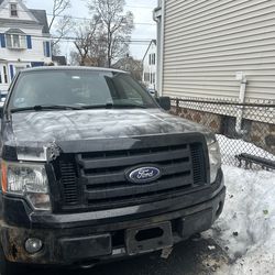 Ford f150 5.0    Mile 196,000