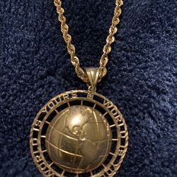 14 To 16 Inch Scarface The World Is Yours Pendant