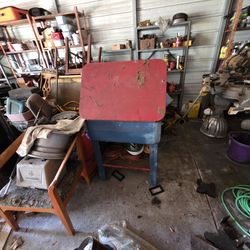 Chicago Electric 20-gallon parts washer