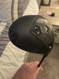 Brand New!! Cobra Darkspeed X 9.0 Driver With Hazrdus Black 70g Stiff Shaft.