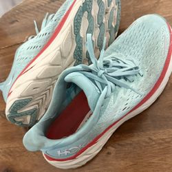 Hoka Use 8.5 Women’s $10 
