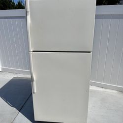 Kenmore Refrigerator With Ice Maker 