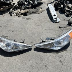 2014-2015 Hyundai Sonata 2.0 Turbo Type Left Driver Headlight $250 Right Passenger Headlight $250