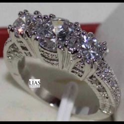 New 18k White Gold Engagement Ring 