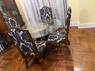 Elegant Black & White Dining Table