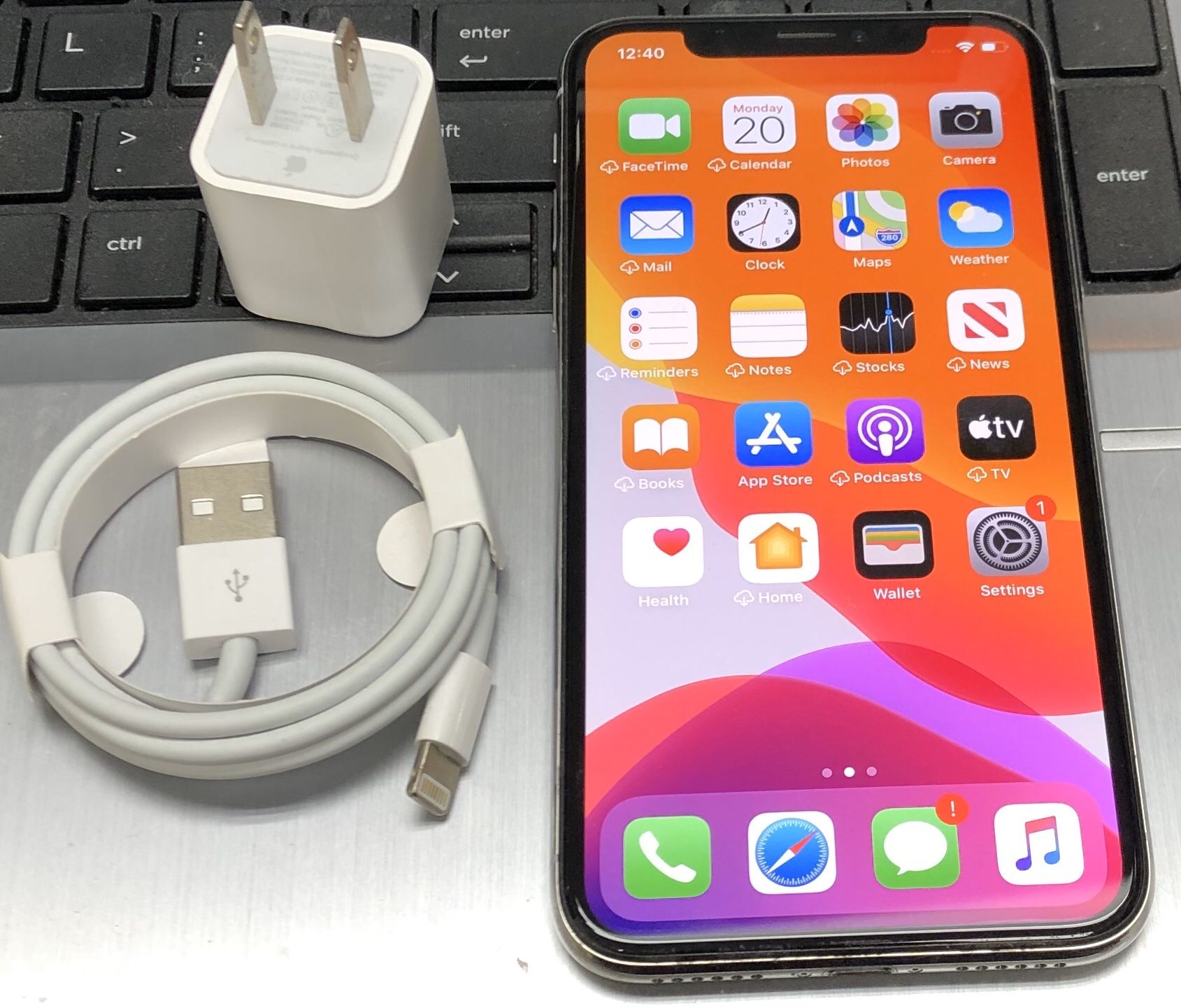 iPhone X 64GB Factory Unlocked-Silver