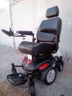 Electric wheelchair  brand ( titan AXS)