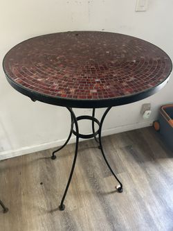 Table Black Metal & Red Glass mosaic