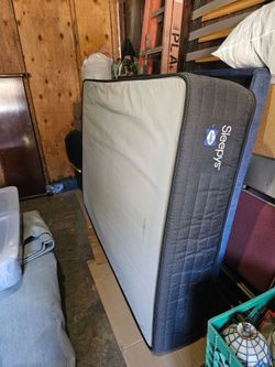 Sealy Mattress, box and Serta adjustable bed frame