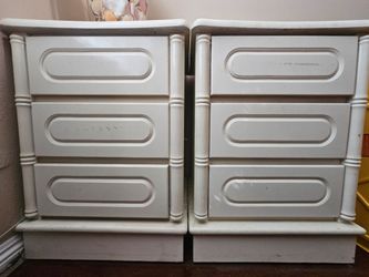 Pair of White 3-Drawer Nightstands TV stand