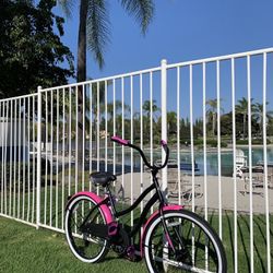 New Beautiful 1980’s Hot Pink /black 🌸 Beach Cruiser Petite Ladies Women’s Girls Bike Bicycle