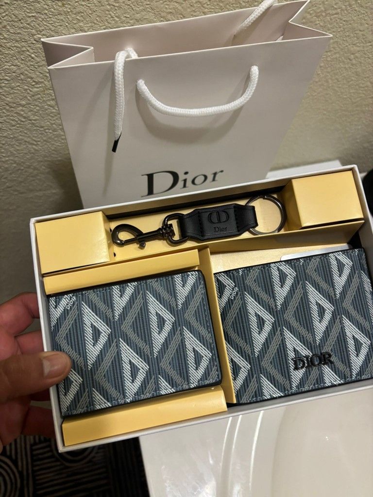 Dior Wallet 200