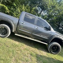 Nissan Titan 