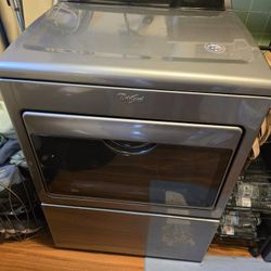 Whirlpool Washer And Dryer  Cabrio
