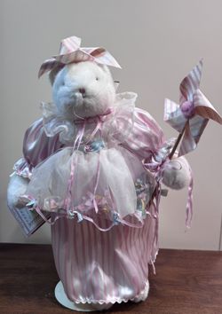 Bunnies By The Bay - Nettie Confetti - In Great Shape!
