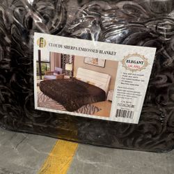 Cal King Blanket New 