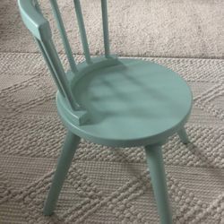 Delta Children’s Windsor-Style Child’s Chair