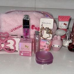 Hello kitty makeup bag set