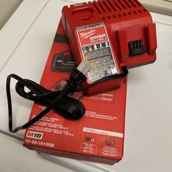 Milwaukee M12 & M18 Charger 