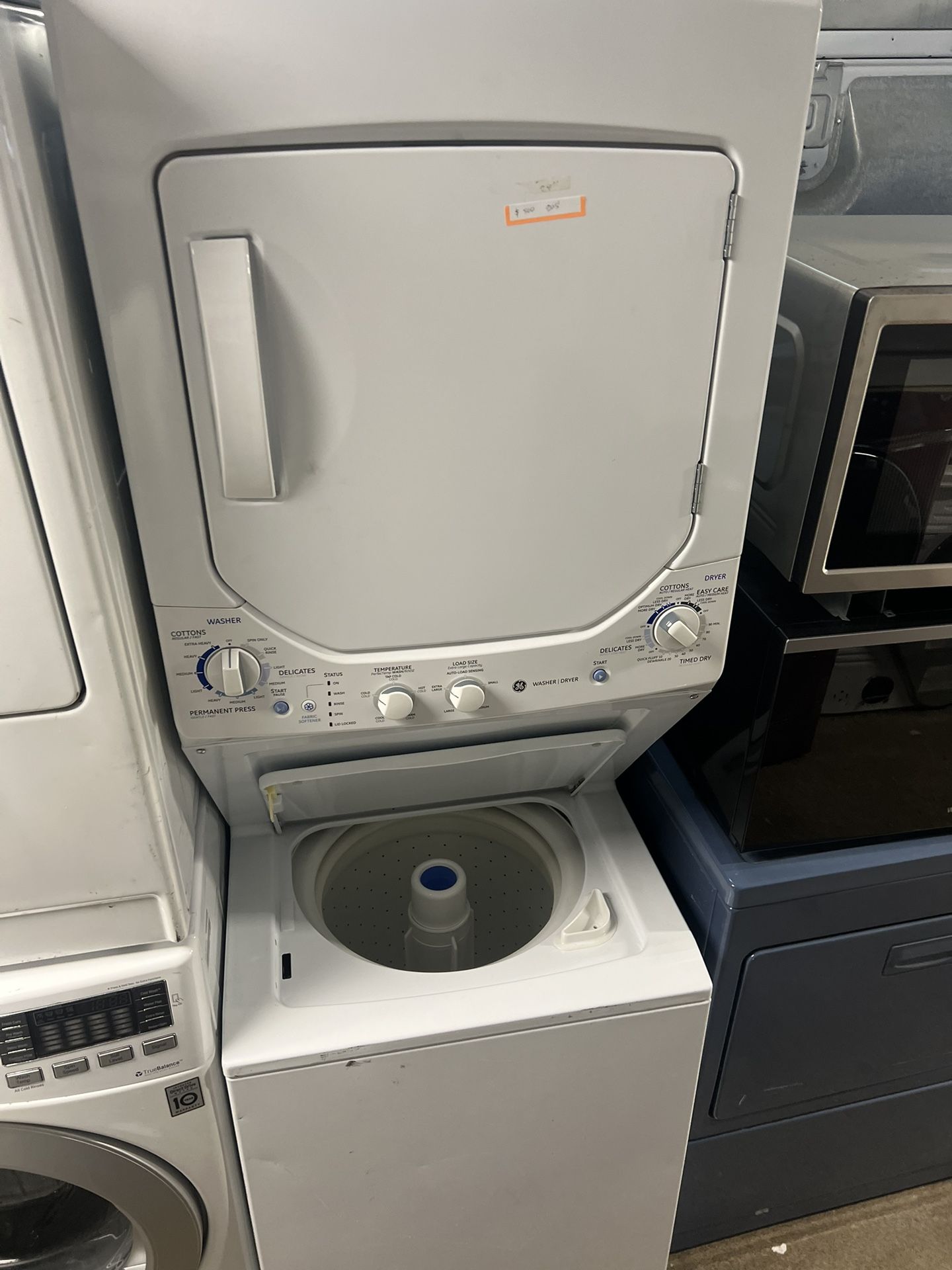 Ge Washer And Dryer 24” 220v