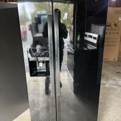 Whirlpool Refrigerator 